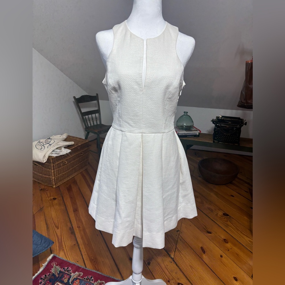 RoberT Rodriquez Women’s off-white Halter dress size 4 with great back detail
